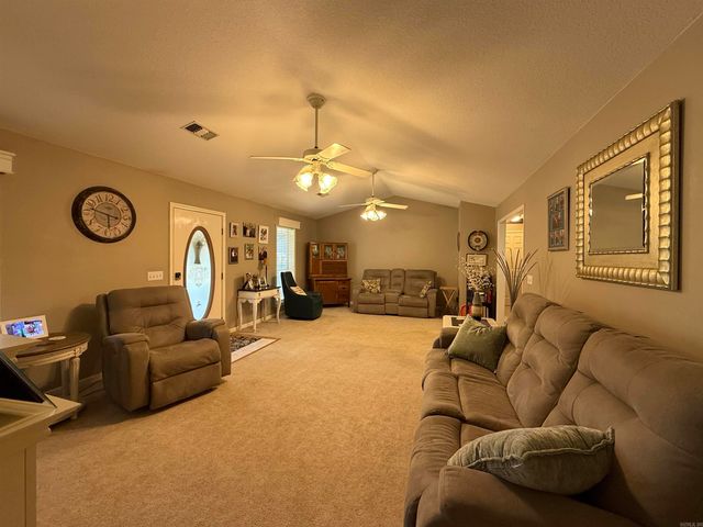 7 Oak Meadow Cove, Batesville, AR 72501