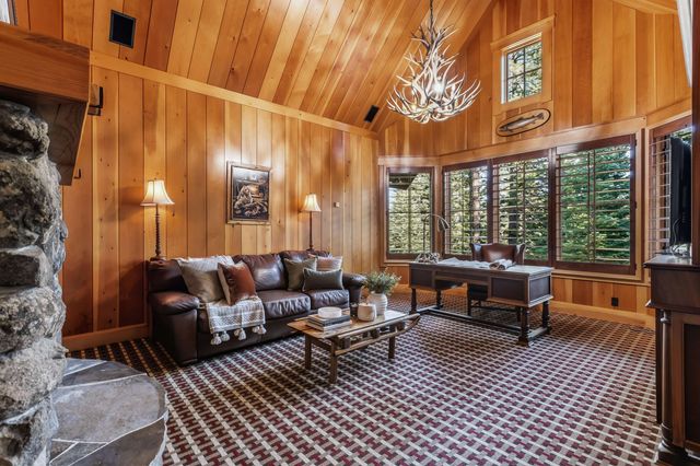 8745 Lahontan Drive, Truckee, CA 96161