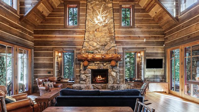 8745 Lahontan Drive, Truckee, CA 96161