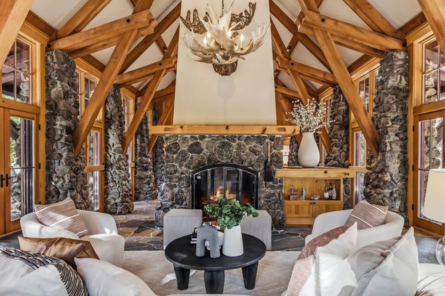 8745 Lahontan Drive, Truckee, CA 96161