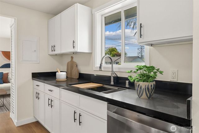 928 Dibb Street, Bremerton, WA 98310