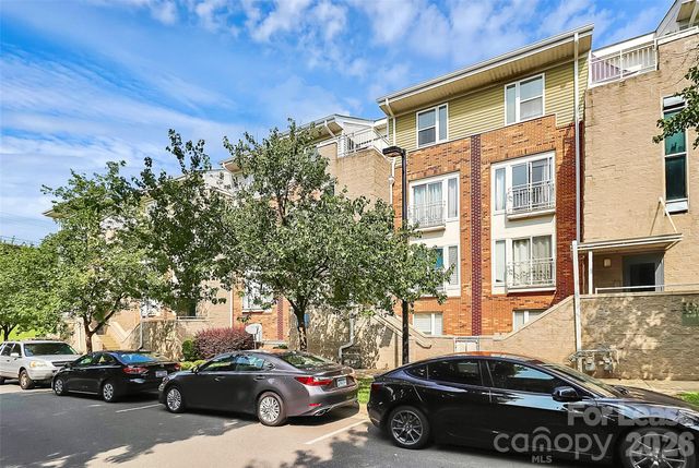 525 Donatello Avenue, Charlotte, NC 28205