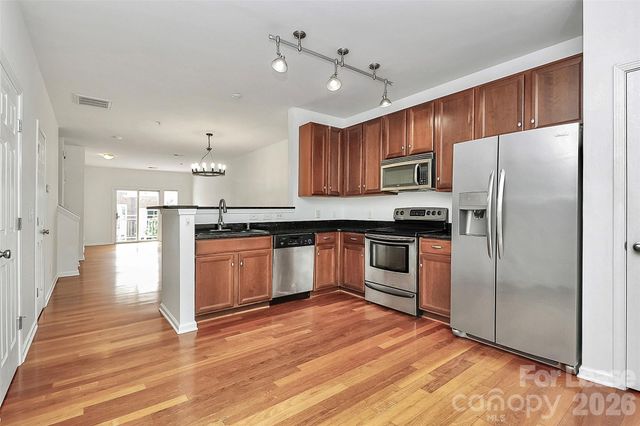 525 Donatello Avenue, Charlotte, NC 28205