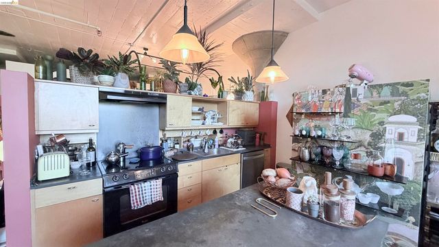 1500 Park 335, Emeryville, CA 94608