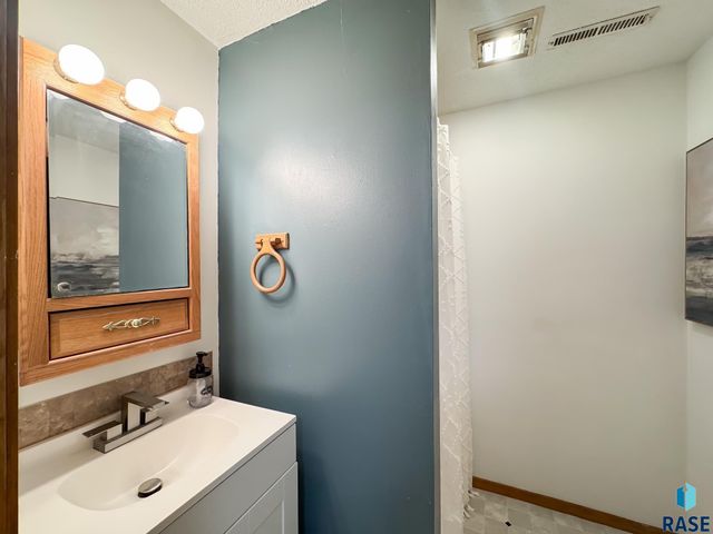 6209 N Western Ave Avenue, Sioux Falls, SD 57107