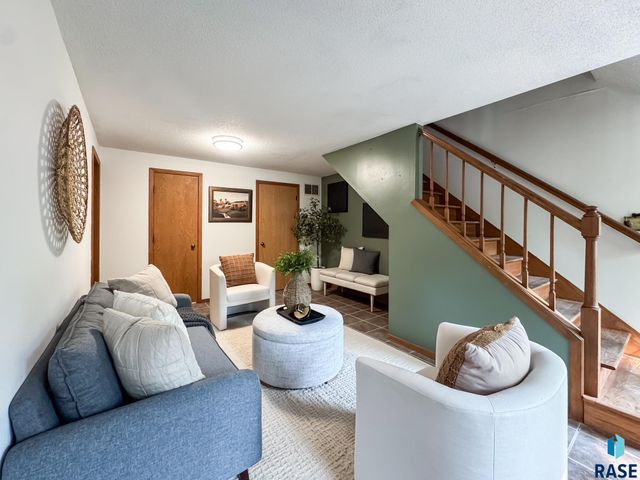 6209 N Western Ave Avenue, Sioux Falls, SD 57107