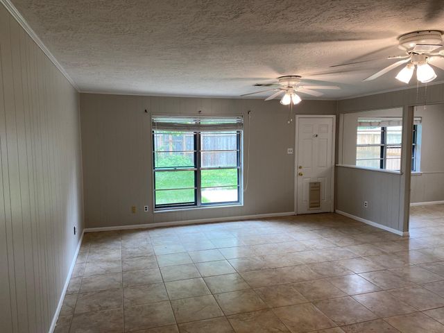 13618 Meisterwood Drive, Houston, TX 77065