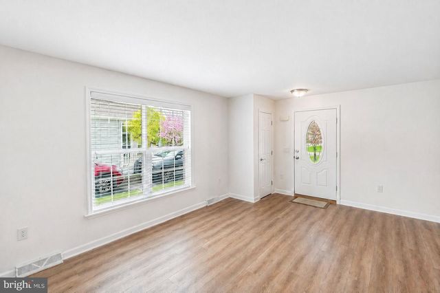 423 HONEYSUCKLE LN, Blue Bell, PA 19422