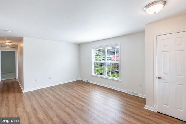 423 HONEYSUCKLE LN, Blue Bell, PA 19422