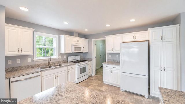 423 HONEYSUCKLE LN, Blue Bell, PA 19422