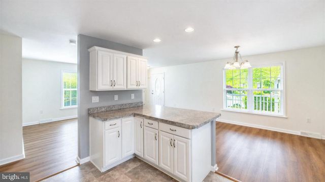 423 HONEYSUCKLE LN, Blue Bell, PA 19422