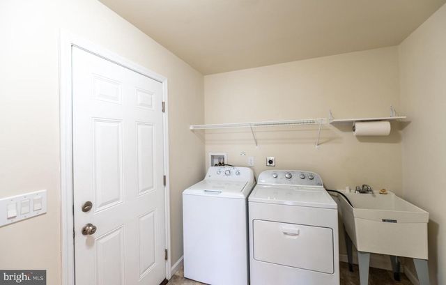 423 HONEYSUCKLE LN, Blue Bell, PA 19422