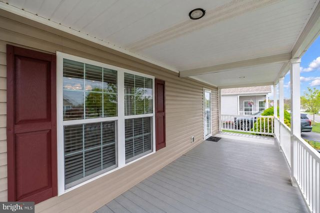 423 HONEYSUCKLE LN, Blue Bell, PA 19422