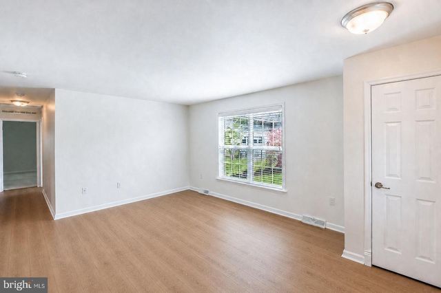 423 HONEYSUCKLE LN, Blue Bell, PA 19422