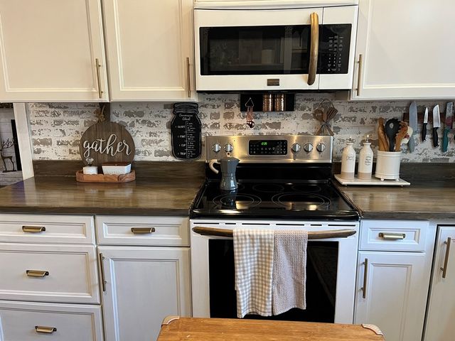 172 Gardenia Court, Marble, NC 28905