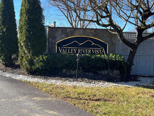 172 Gardenia Court, Marble, NC 28905