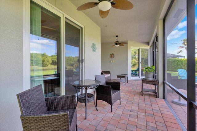 367 SW Vista Lake Drive, Port St. Lucie, Port St Lucie, FL 34953