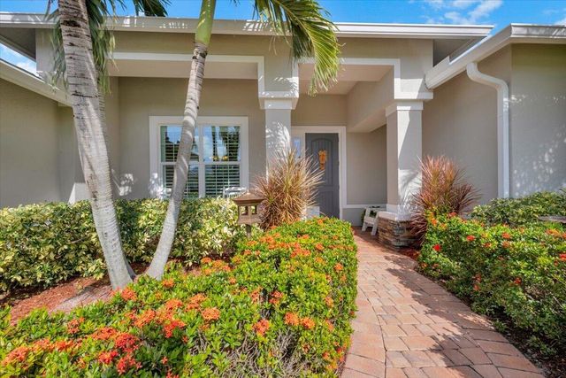 367 SW Vista Lake Drive, Port St. Lucie, Port St Lucie, FL 34953
