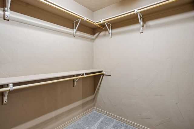 2480 Firewheel Avenue SW, Los Lunas, NM 87031