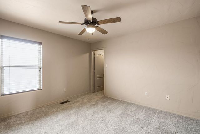 2480 Firewheel Avenue SW, Los Lunas, NM 87031