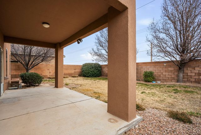 2480 Firewheel Avenue SW, Los Lunas, NM 87031