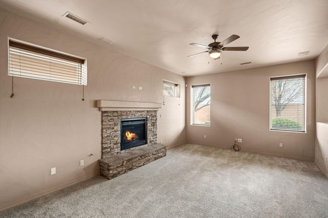 2480 Firewheel Avenue SW, Los Lunas, NM 87031