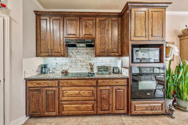 4421 Logan Circle, Granbury, TX 76049