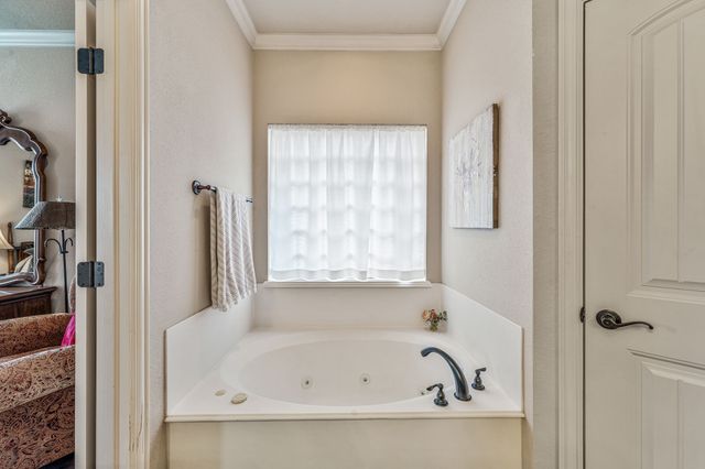 4421 Logan Circle, Granbury, TX 76049