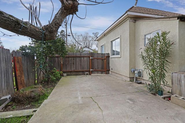 517 S Sacramento St, Lodi, CA 95240