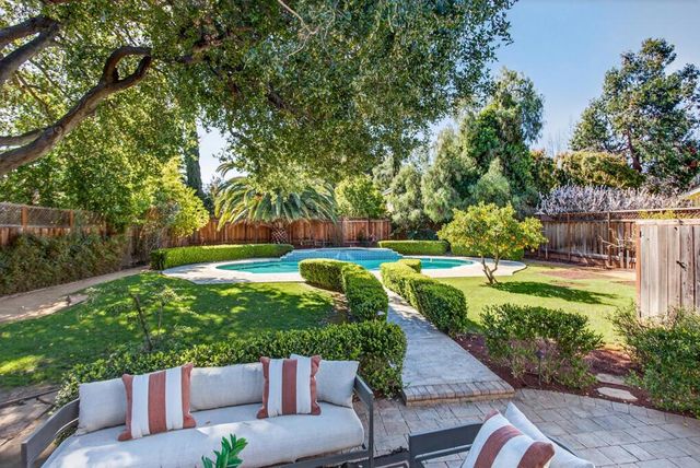 1340 Miravalle Avenue, Los Altos, CA 94024