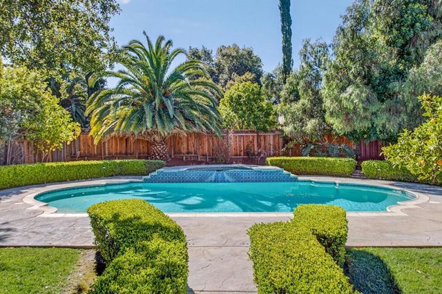 1340 Miravalle Avenue, Los Altos, CA 94024