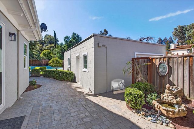 1340 Miravalle Avenue, Los Altos, CA 94024