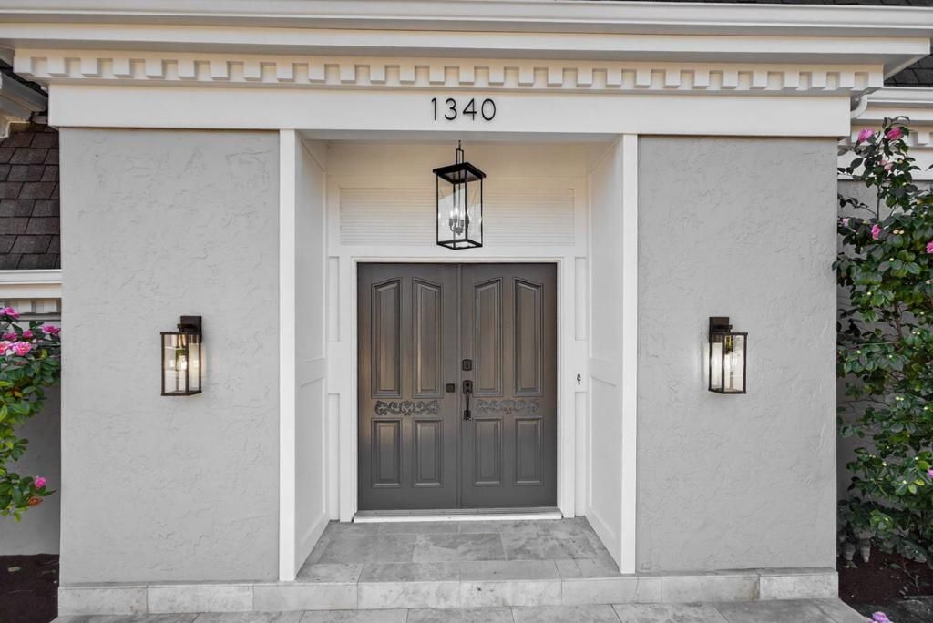 Image 4 of property listing at 1340 Miravalle Avenue, Los Altos, CA 94024