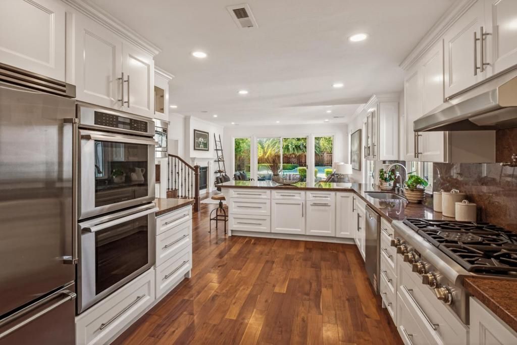 Image 8 of property listing at 1340 Miravalle Avenue, Los Altos, CA 94024