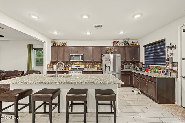 17453 W SELDON Lane, Waddell, AZ 85355