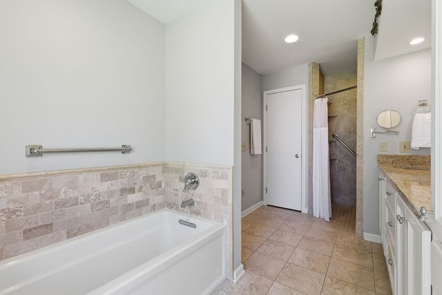 1020 Bunker Hill Dr, Arrington, TN 37014