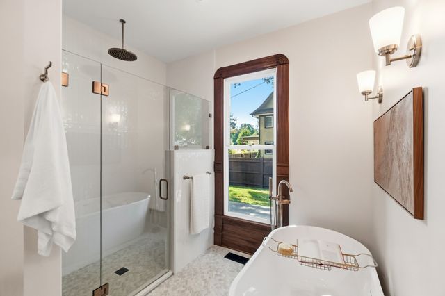 3407 Cottage Grove Avenue, Des Moines, IA 50311
