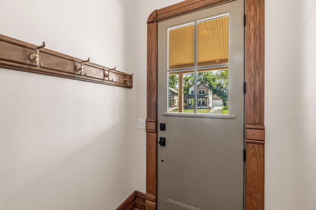 3407 Cottage Grove Avenue, Des Moines, IA 50311