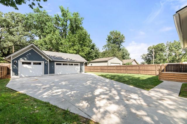 3407 Cottage Grove Avenue, Des Moines, IA 50311