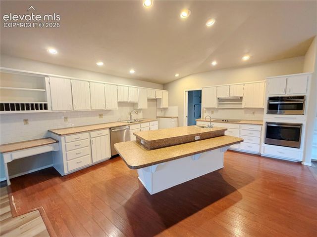 415 Allegheny Drive, Colorado Springs, CO 80919