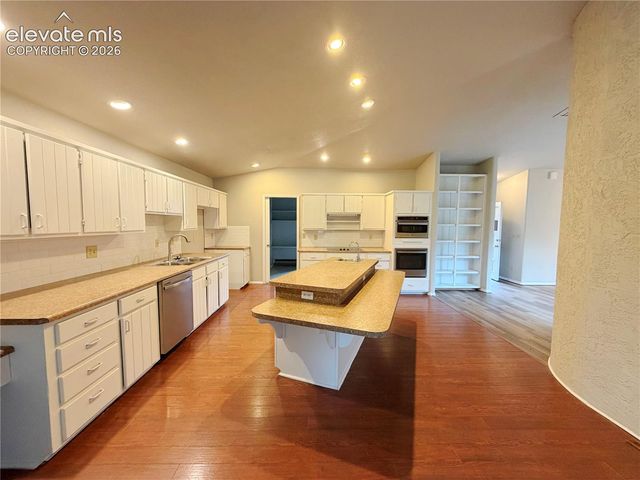 415 Allegheny Drive, Colorado Springs, CO 80919