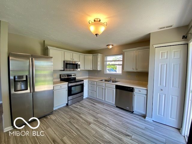 6809 N Lufkin Court, Mccordsville, IN 46055