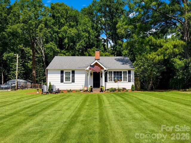 214 Oakwood Avenue, York, SC 29745
