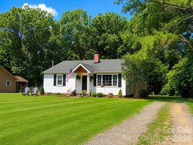 214 Oakwood Avenue, York, SC 29745