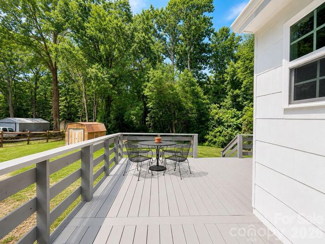214 Oakwood Avenue, York, SC 29745