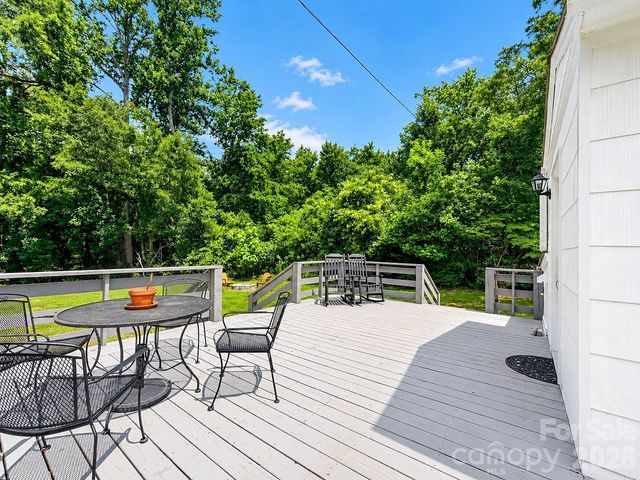 214 Oakwood Avenue, York, SC 29745