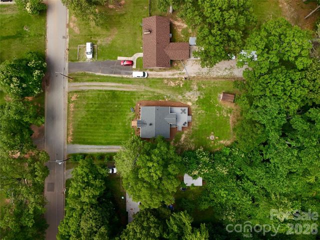 214 Oakwood Avenue, York, SC 29745