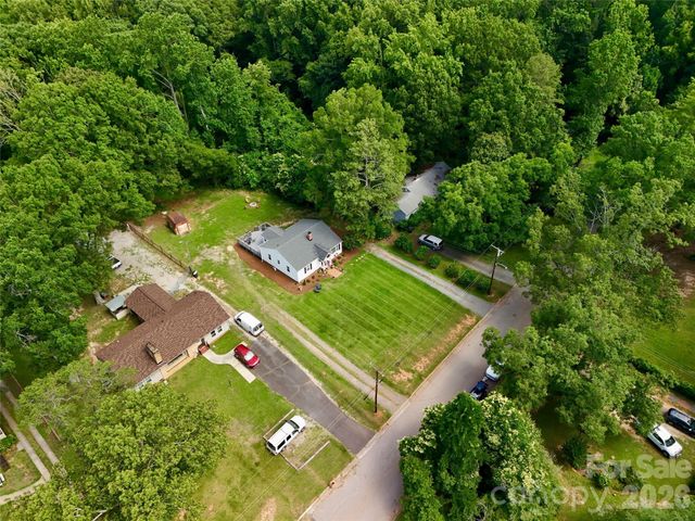 214 Oakwood Avenue, York, SC 29745