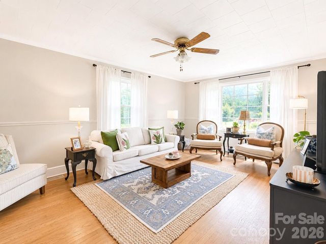 214 Oakwood Avenue, York, SC 29745