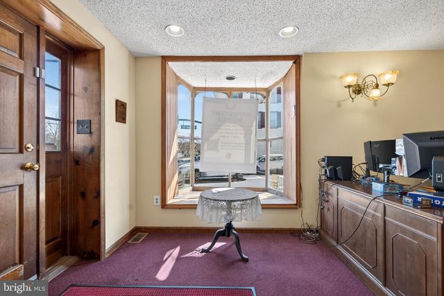 1 W MAIN ST, Marlton, NJ 08053